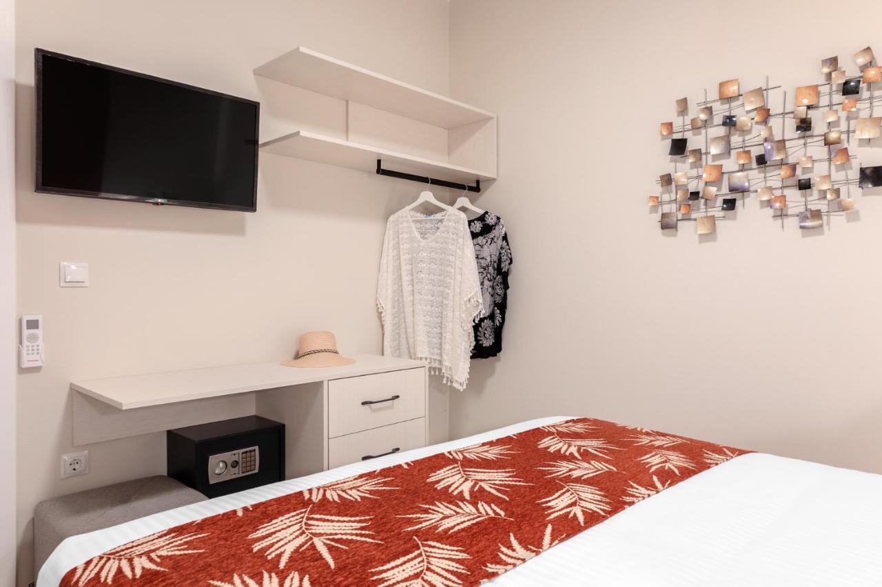 Corali Suites Andros Batsi  Bagian luar foto