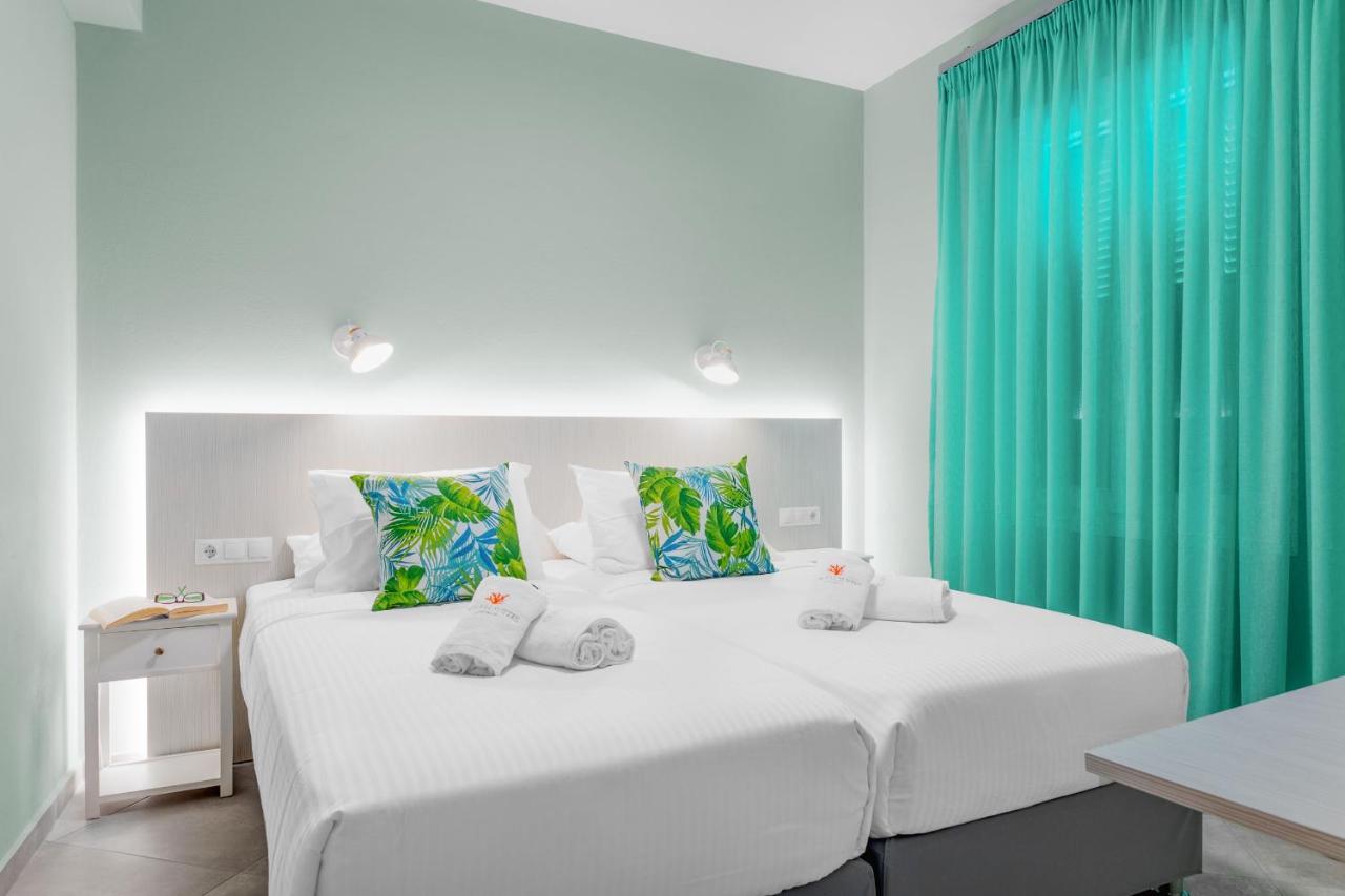 Corali Suites Andros Batsi  Bagian luar foto